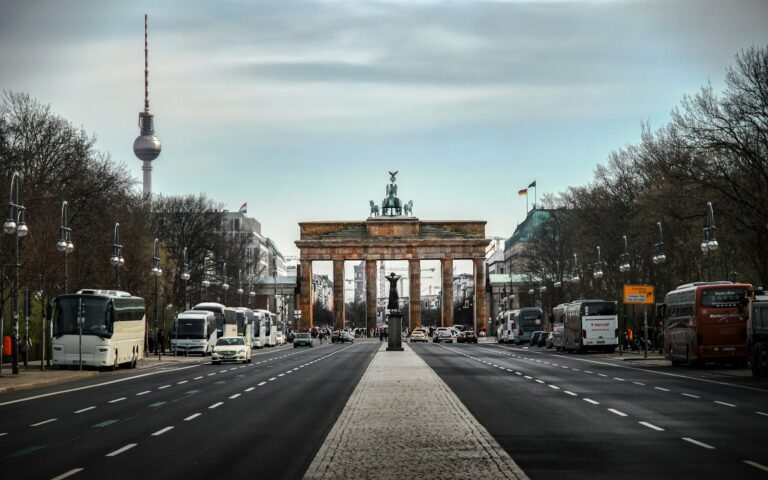 Puerta de Brandeburgo y Torre de Television de Berlin